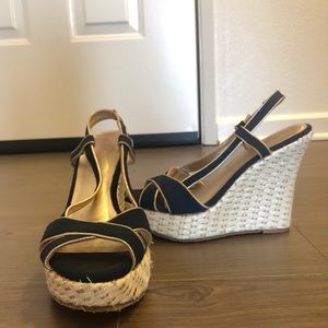 Lily Pulitzer Navy and Gold Wedge